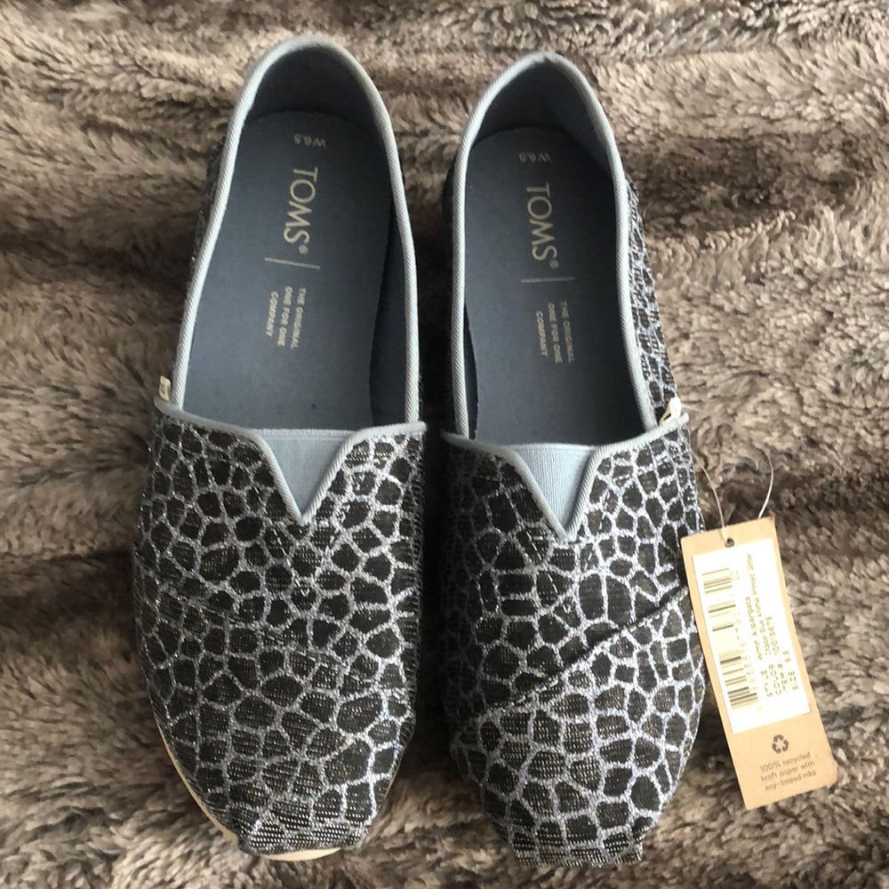 Toms shoes